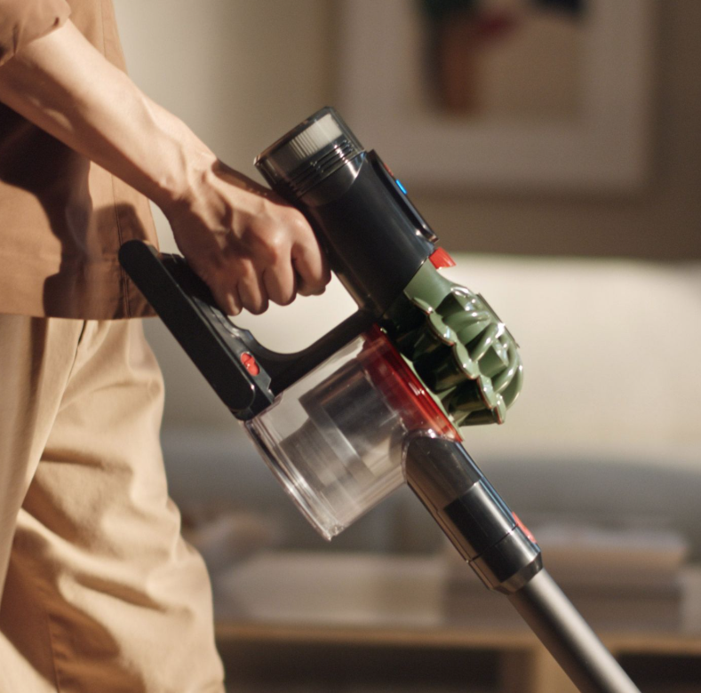 Dyson V8 Cyclone Cordless Stick Vacuum