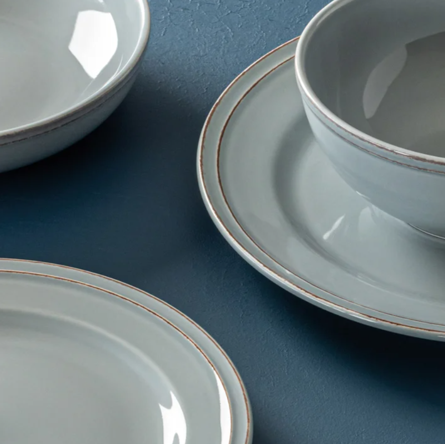 over&back Stoneware Dinnerware Set, 16-pieces