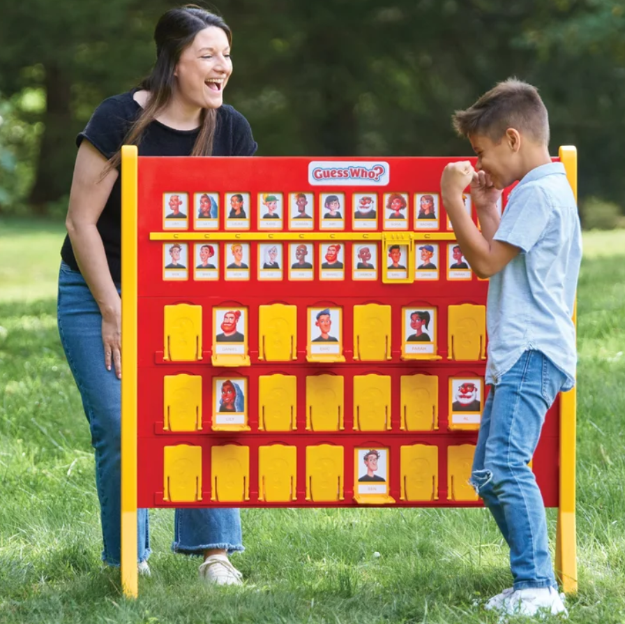 Hasbro - Giant Guess Who?